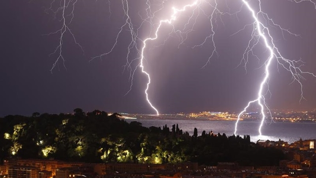 Assicurazione contro il terremoto e le calamità naturali