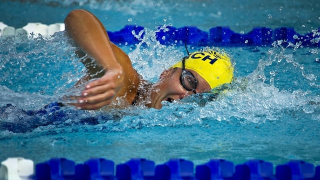 Cosa è una piscina controcorrente