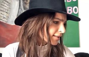 Il nuovo volto di Kerastase è Emily Ratajkowski Emily Ratajkowski testimonial Kerastase