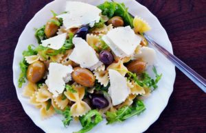 Insalata di pasta con mozzarella: ingredienti e come prepararla Ricetta insalata di pasta fredda