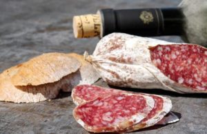 Salumi e vino: ecco i migliori abbinamenti Abbinamento vino e salumi