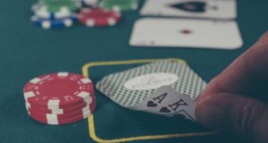 Come migliorare le proprie capacità d’analisi e riflessione giocando a dama, scacchi e blackjack Giocare a carte