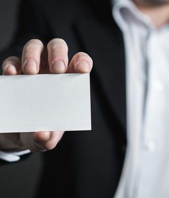 Persuasione: come fare biglietti da visita che attirino Biglietti da visita persuasivi