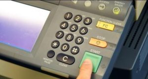 Fax o e-mail? Pregi e difetti di due tecnologie molto lontane Fax o E-mail