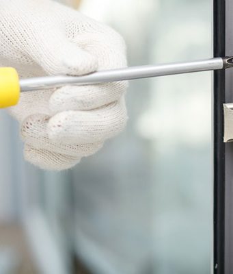 Riparazione finestre: quando è necessaria e quanto costa Riparazione finestre