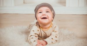 Educatore di asilo nido: il ruolo, le competenze, la formazione Tutine neonato