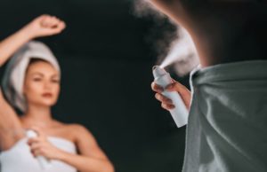 Deodorante spray, stick o roll-on? Pro e contro di ogni formato Deodorante spray, roll-on o stick