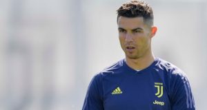 Juventus: Ronaldo ancora positivo al Covid scatena le polemiche dopo il commento sui social Cristiano Ronaldo training Ajax-Juve