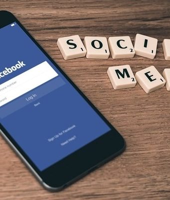 Facebook sostituisce l’algoritmo? La rivoluzione è dietro l’angolo Facebook