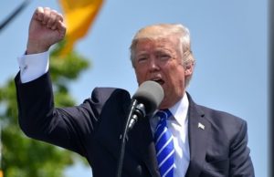 Trump e il via al processo di impeachment: il Senato lo dichiara costituzionale Donald Trump