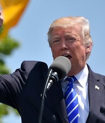 Usa 2020, Trump fa causa alla Pennsylvania: “Le elezioni non sono finite” Donald Trump