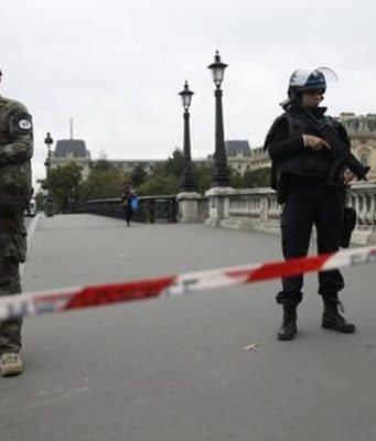 Parigi: un funzionario della prefettura ha ucciso quattro agenti Attacco prefettura Parigi