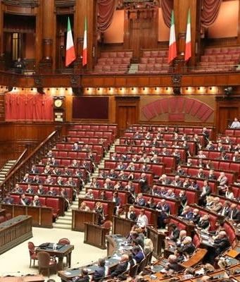 Bicameralismo perfetto: vantaggi e svantaggi Camera dei Deputati