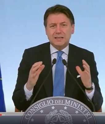 Governo, tensioni e contagi: la difficile situazione per Conte Conferenza stampa Giuseppe Conte coronavirus