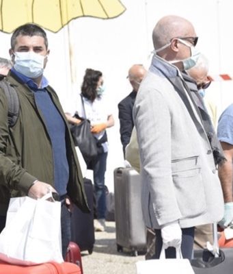 La rivoluzionaria mascherina a 5 strati che uccide il virus Medici volontari coronavirus