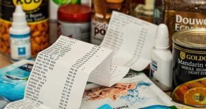 Scontrini di carta: come conservarli e dove buttarli quando non servono più Dove buttare scontrini di carta