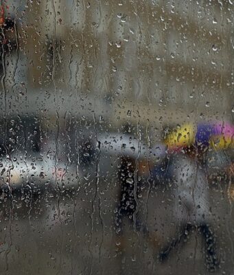 Maltempo in Italia, allerta e scuole chiuse: la lista delle città Meteo previsioni del tempo