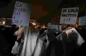 Scoppiano le proteste in tutta Italia per le novità del DPCM Proteste Dpcm