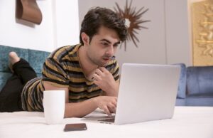 Strategie per il lavoro da remoto durante la stagione estiva Smart working e lavoro da remoto