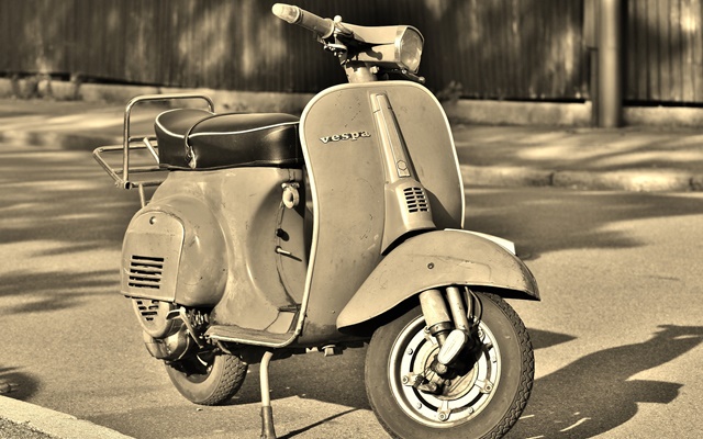 Vespa 50 Special: storia ed evoluzione di un mito italiano