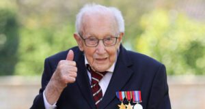 Coronavirus: si è arreso Sir Tom Moore, un vero e proprio eroe Captain Tom Moore