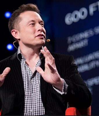 Covid, Elon Musk effettua 4 test in un giorno: due positivi e due negativi Elon Musk
