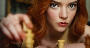 La regina degli scacchi: record di ascolti per la miniserie di Netflix La regina degli scacchi Netflix