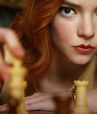 La regina degli scacchi: record di ascolti per la miniserie di Netflix La regina degli scacchi Netflix