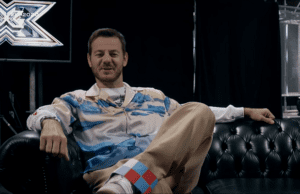 Alessandro Cattelan lascia X Factor: il conduttore dà l’addio nella finale Alessandro Cattelan
