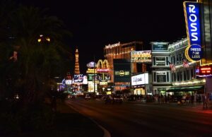 Covid, l’appello alla solidarietà di Burger King: “Ordinate da McDonald’s” Burger King