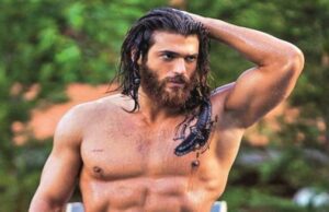 Can Yaman compie gli anni e la madre gli scrive un bellissimo messaggio Can Yaman