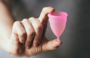 Coppette mestruali: cosa sono, come si usano e controindicazioni Coppetta mestruale