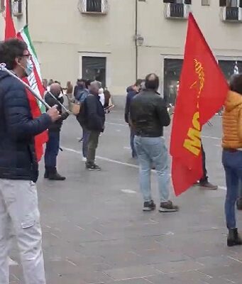 Metalmeccanici in sciopero per il rinnovo del contratto: 90% di adesioni Sciopero Metalmeccanici