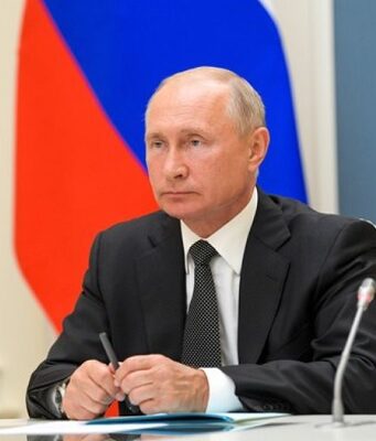 Russia, Putin potrebbe dimettersi entro il 2021: avrebbe il Parkinson Vladimir Putin Parkinson