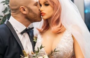 Sposa la sua bambola gonfiabile: le nozze dopo 8 mesi di “relazione” Yuri Tolochko sposa la sua bambola gonfiabile