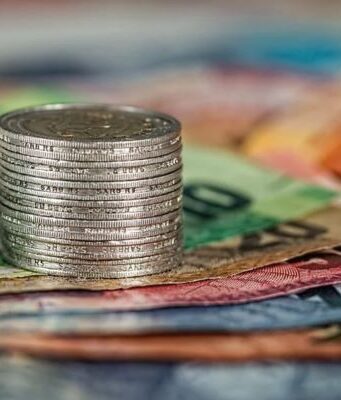 Come affrontare le spese estive senza intaccare i risparmi Spese estive