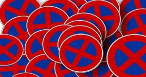 Divieto di sosta: quando è possibile annullare la multa