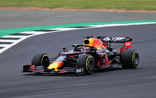 Max Verstappen bio scuderia e stipendio