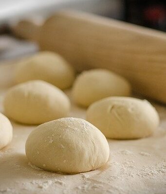 La pinsa romana fra tradizione e gusto: consumiamola anche durante le feste Pinsa romana