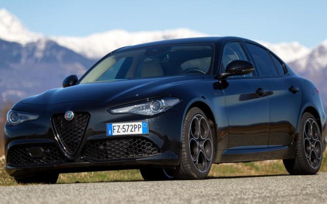 Alfa Romeo Giulia Veloce Q2