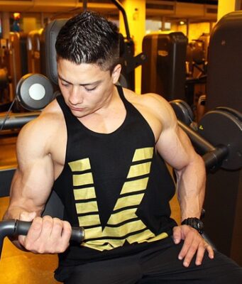 Alimentazione bodybuilder: cosa mangiare per la definizione muscolare Bodybuilder