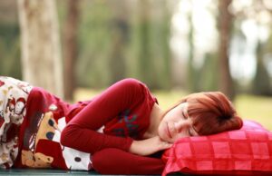 Migliorare la qualità del sonno in viaggio: consigli e trucchi utili Dormire bene