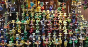 Shisha e narghilè: come si usano e principali differenze Shisha e Narghilè