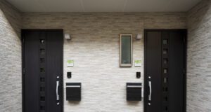 Porte blindate e porte per garage: due espedienti utili per contrastare i furti in casa Porte blindate per garage