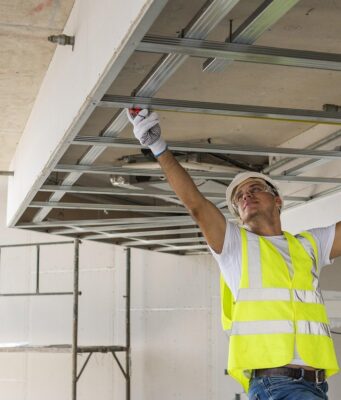 Abbigliamento ad alta visibilità: cos’è e perchè creare dei capi personalizzati