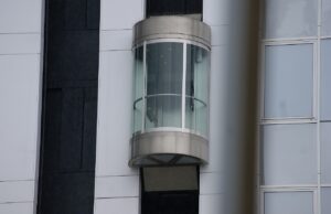 Ascensore esterno privato: permessi necessari e agevolazioni Ascensore esterno privato