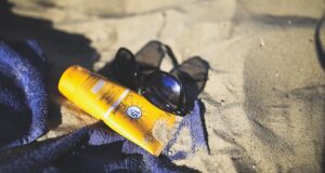 Come scegliere la crema solare giusta per l’estate 2025 Come scegliere la crema solare
