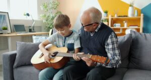 Benefici fisici ed emotivi di installare una piattaforma elevatrice in casa Montacarichi per persone