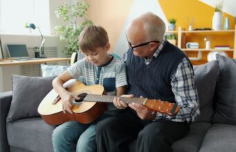 Benefici fisici ed emotivi di installare una piattaforma elevatrice in casa Montacarichi per persone